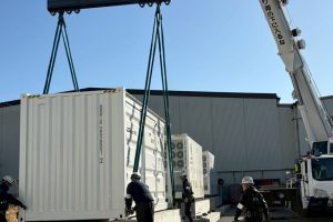 【系統用蓄電所】蓄電池コンテナ揚重・据付