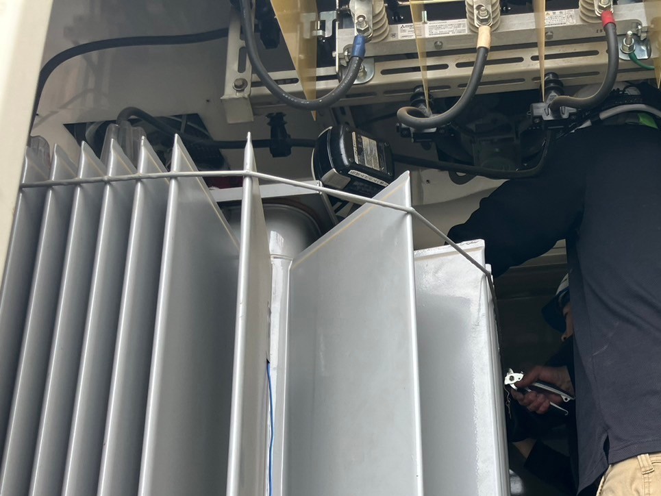 【高圧受変電設備】500kVA高圧トランス更新後の接続作業