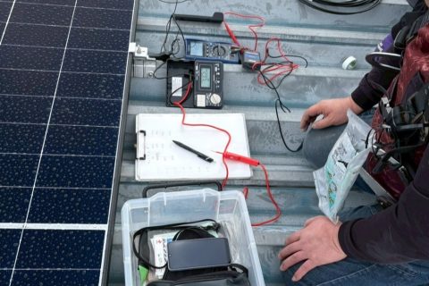 【高圧自家消費型】雨天時の電圧測定・記録作業