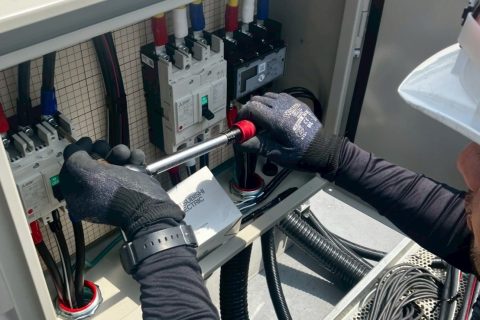 【高圧自家消費型】太陽光発電設備 接続箱内部施工