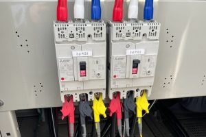 【各種試験】PCS用配線用遮断器への測定リード接続