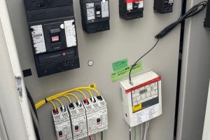 【各種試験】低圧配電盤内 主幹ブレーカー・PCS系統結線