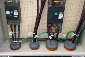 【太陽光発電設備】太陽光発電 接続箱内配線工事