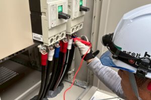 【高圧受変電設備】ブレーカー接続後の絶縁抵抗測定