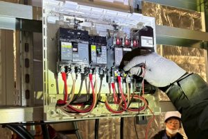 【高圧受変電設備】分岐ブレーカー改修後の電圧測定