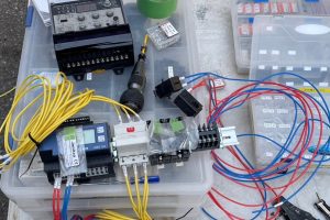 【高圧受変電設備】保護継電器・計測機器の事前製作