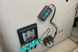 【高圧受変電設備工事】保護継電器の動作試験を実施
