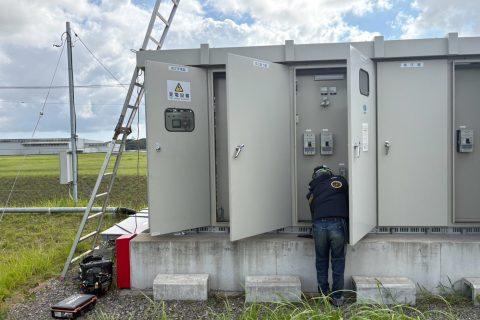 【その他】キュービクル撤去前の盤内確認作業