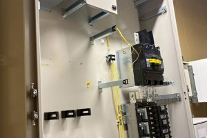 【高圧受変電設備】既設集電盤の撤去状況