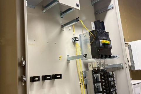 【高圧受変電設備】既設集電盤の撤去状況