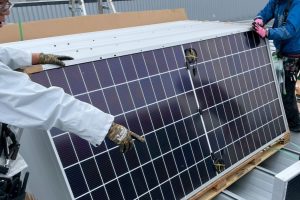 【高圧自家消費型】太陽光パネルの荷揚げ・設置準備