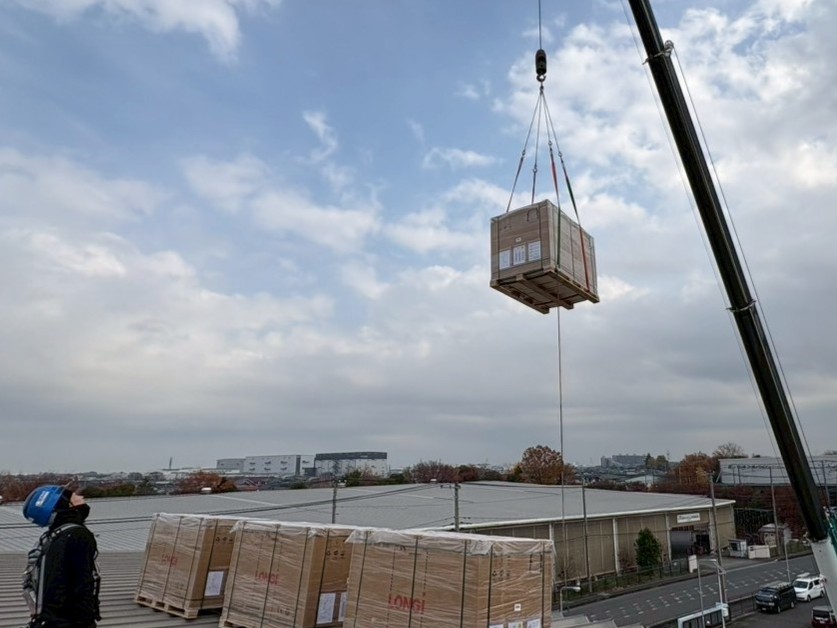 【高圧自家消費型】太陽光パネル荷揚げ作業