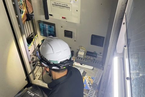 【高圧受変電設備】盤内配線・制御機器取付作業