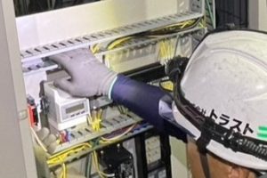 【高圧受変電設備】継電器盤の制御配線・機器取付作業