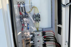 【高圧受変電設備】動力盤改修工事｜電力量計（WHM）・MCCB設置完了