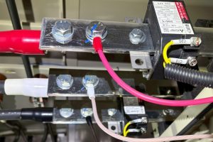 【高圧受変電設備】高圧受変電盤内 CT（変流器）取付・配線施工