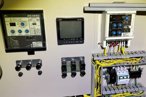 【高圧受変電設備】保護継電器・マルチメーター設置後