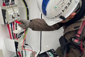 【各種試験】太陽光発電設備の絶縁抵抗測定