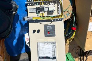 【高圧受変電設備】保護継電器盤の組立・配線作業