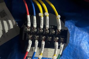 【高圧受変電設備】制御端子への配線・結線作業