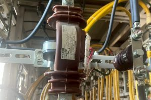 【高圧受変電設備工事】ZCT（零相変流器）の設置完了