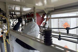 【その他】キュービクル内部機器の解体作業