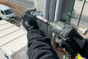 【高圧自家消費型】架空配線用支持金具の取付工事