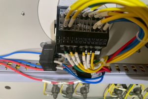 【高圧受変電設備工事】DVRR-72継電器の端子配線完了
