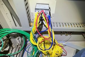 【高圧受変電設備工事】DVRR-72継電器の配線作業
