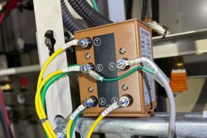 【高圧受変電設備工事】零相変流器（ZCT）の取付・配線工事
