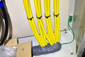 【高圧受変電設備】受変電盤内ケーブル引込み・配線