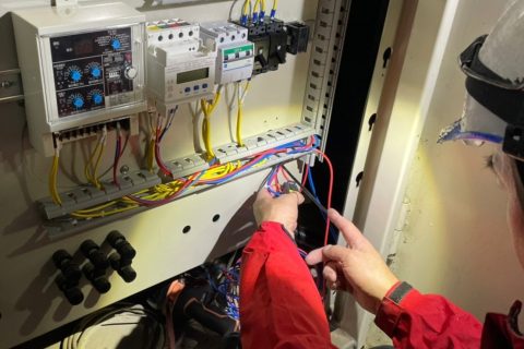 【高圧自家消費型】保護継電器・マルチメーターの配線工事