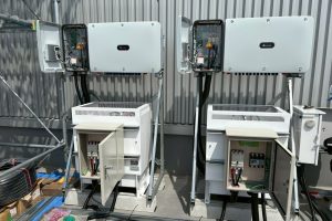 【高圧自家消費型】PCS・接続箱の設置完了