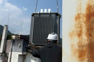 【高圧受変電設備】変圧器（トランス）搬入作業