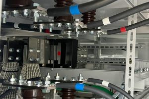 【高圧受変電設備】高圧受変電設備の母線・高圧ケーブル接続部