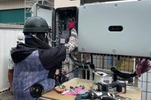 【高圧自家消費型】パワーコンディショナ内部の点検・調整作業