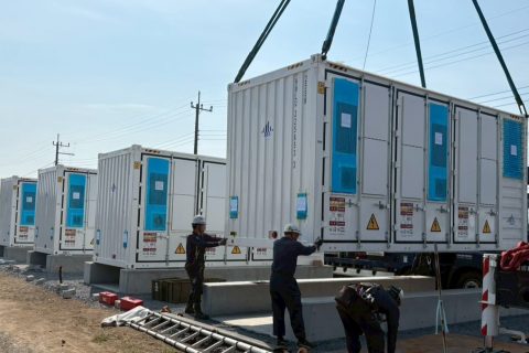 【系統用蓄電所】蓄電池コンテナ据付工事