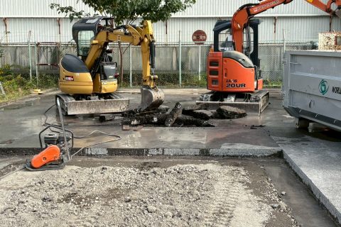 【系統用蓄電所】基礎工事に向けたアスファルト撤去