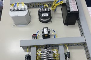 【その他】太陽光用饋電盤_保護継電器・計器類の内部配線