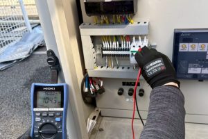 【高圧受変電設備工事】制御電源の電圧測定・動作確認