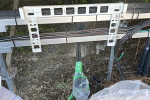 【その他】旧パワコン取り外し後の架台と配線状況