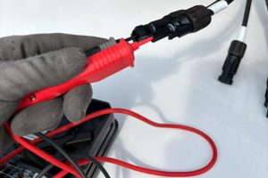 【高圧自家消費型】MC4コネクタ導通試験