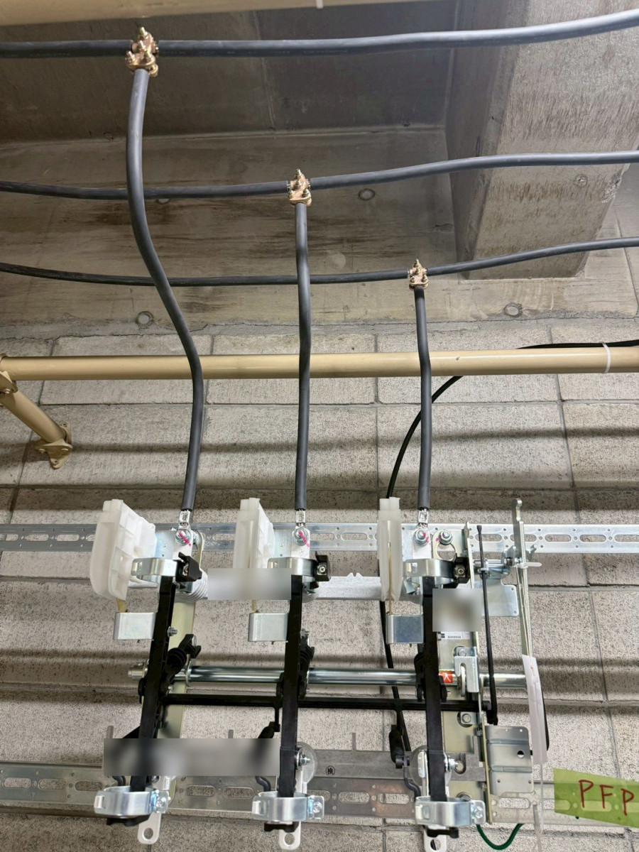母線から分岐して新しい負荷開閉器（LBS